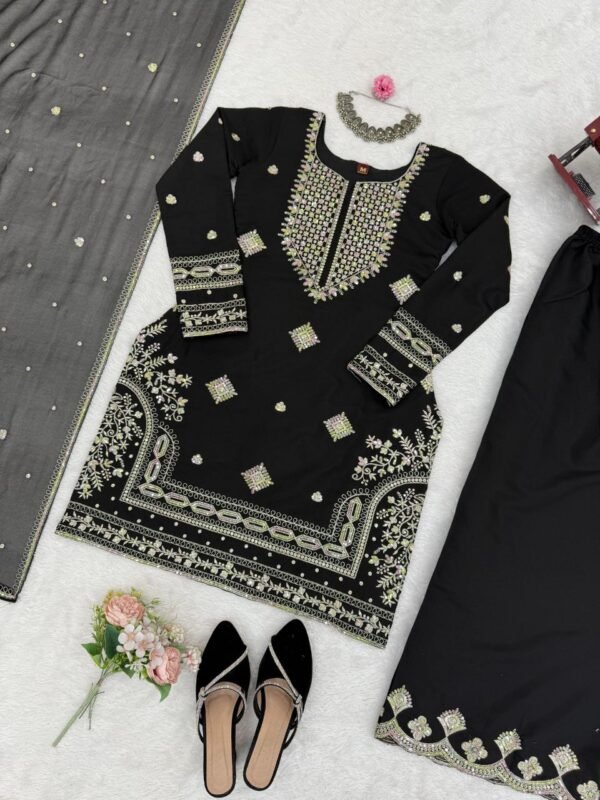 Midnight Bloom | Elegant Black Mirrorwork Kurti - Image 4